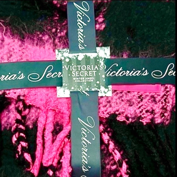 NWT Victoria's Secret Winter Angel Collection Warm Cozy Buffalo Plaid Scarf - Picture 5 of 7